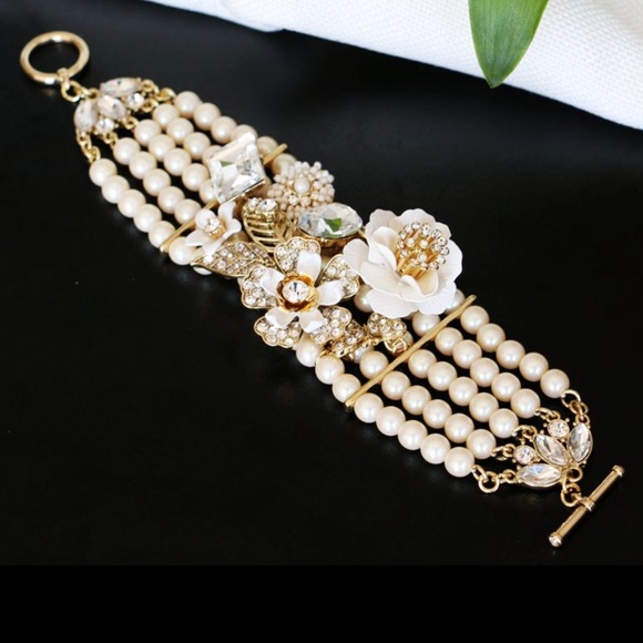 Miriam Haskell Jewelry - NEW Miriam Haskell Flower Faux Pearl Bracelet